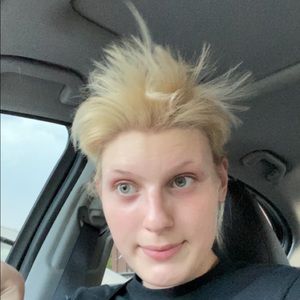 Meet your Posher, Allie